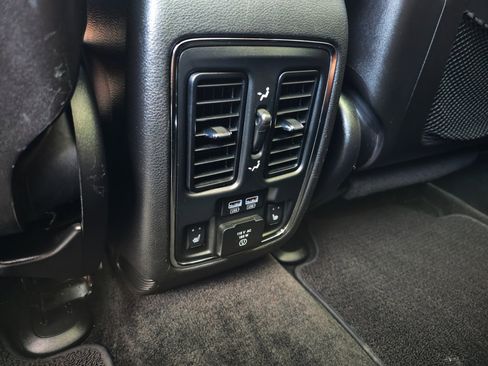 Used 2015 Jeep Grand Cherokee Summit w/ Platinum Series Group image 33