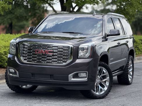 Used 2018 GMC Yukon Denali w/ Denali Ultimate Package AWD/4WD image 1