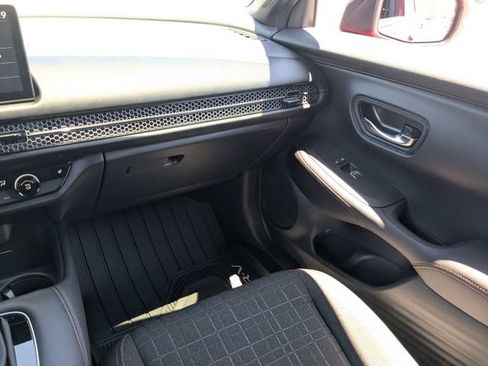 Used 2026 Honda HR-V Sport image 15