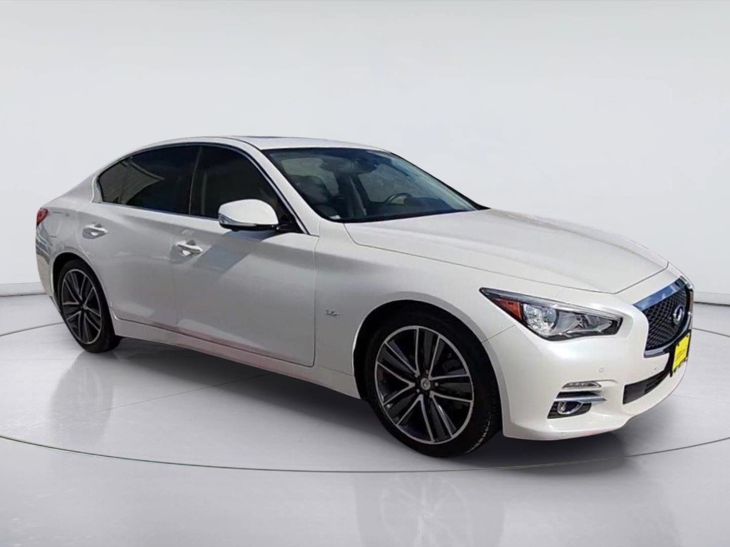 Used 2016 INFINITI Q50 3.0t Premium w/ Driver Assistance Package RWD image 2