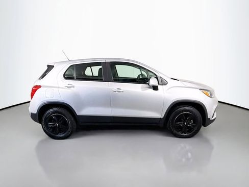 Used 2018 Chevrolet Trax LS image 5