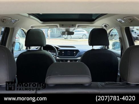 Used 2023 Volkswagen Taos SE w/ Panoramic Sunroof Package AWD/4WD image 18