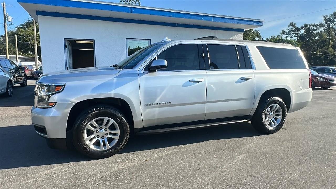 Used 2020 Chevrolet Suburban LT AWD/4WD image 14