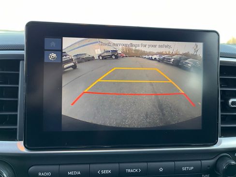 Used 2025 Hyundai Venue SEL FWD image 36