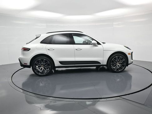New 2026 Porsche Macan image 31