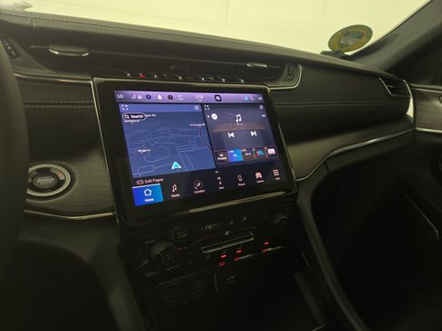 Certified 2023 Jeep Grand Cherokee L Overland w/ Luxury Tech Group IV image 25