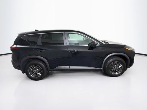 Used 2023 Nissan Rogue S AWD/4WD image 10