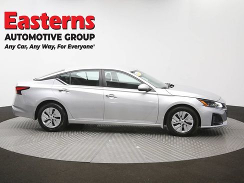 Used 2023 Nissan Altima 2.5 S FWD image 44