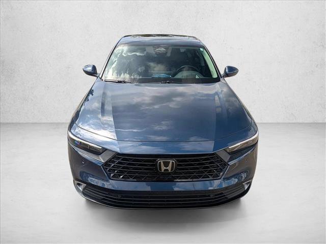 Used 2023 Honda Accord Touring image 2