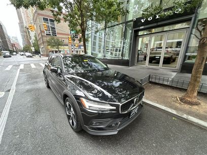 Certified 2024 Volvo V60 B5 Cross Country Plus