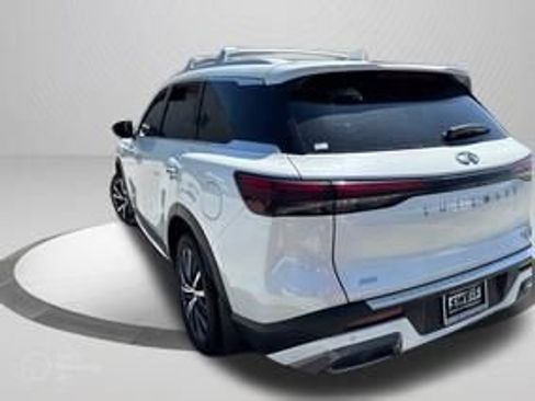 Used 2023 INFINITI QX60 Sensory w/ Vision Package AWD/4WD image 8