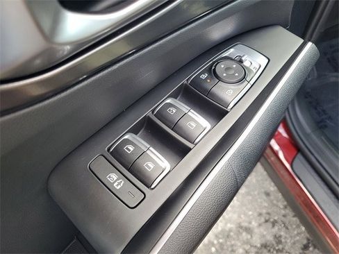 Used 2025 Kia Sorento LX image 14