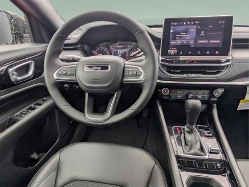 New 2026 Jeep Compass Latitude w/ Sun and Sound Group image 17