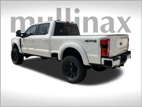 Used 2024 Ford F250 Lariat w/ Lariat Ultimate Package image 3