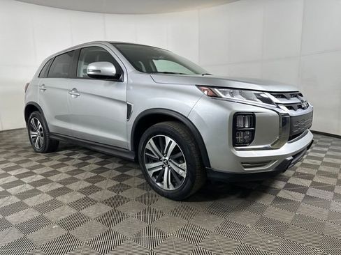 Used 2024 Mitsubishi Outlander Sport SE image 2