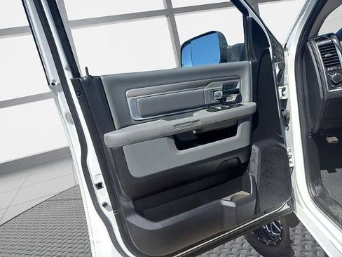 Used 2015 RAM 2500 SLT AWD/4WD image 37