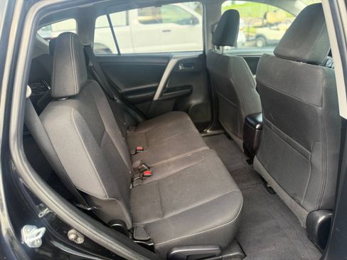 Used 2018 Toyota RAV4 XLE w/ Plus Extra Value Package AWD/4WD image 11