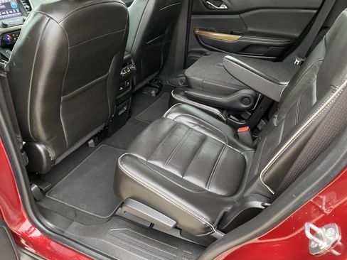 Used 2017 GMC Acadia Denali image 13