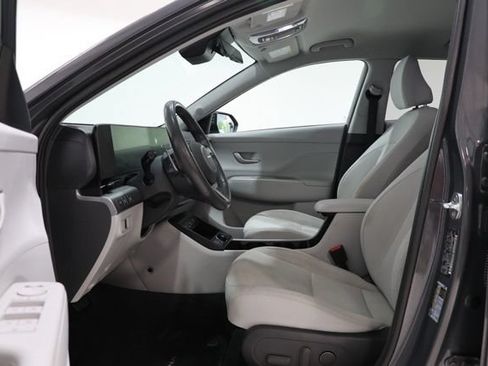 Certified 2024 Hyundai Kona SEL w/ Convenience Package FWD image 15