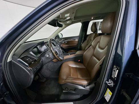 Used 2018 Volvo XC90 T6 Momentum image 13