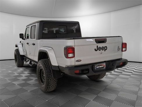 Used 2023 Jeep Gladiator Willys image 5