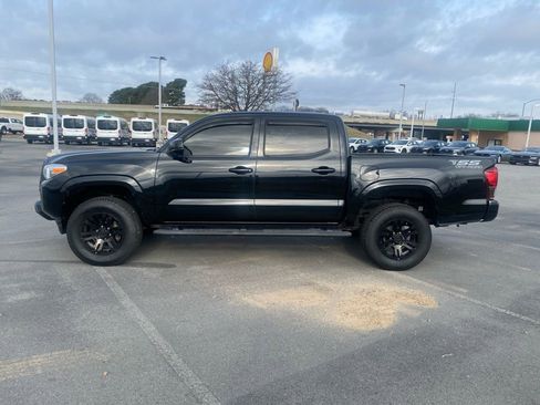 Used 2019 Toyota Tacoma SR w/ SR Convenience Package image 4