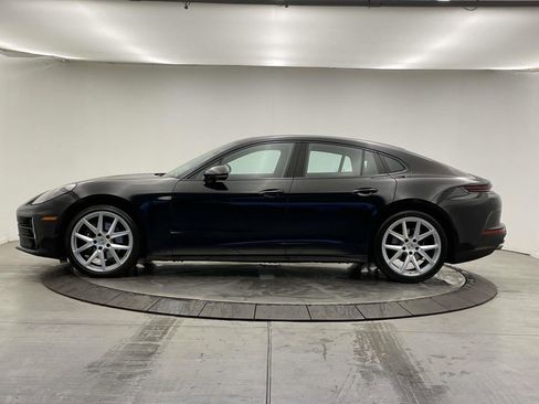Used 2024 Porsche Panamera 4 image 2