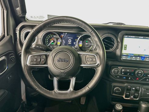 Used 2023 Jeep Wrangler Unlimited Sahara w/ Cold Weather Group AWD/4WD image 17