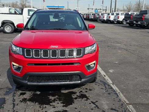 Used 2018 Jeep Compass Limited image 3