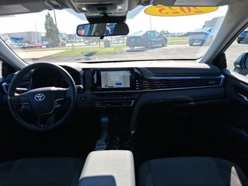 Used 2025 Toyota Camry LE AWD/4WD image 18