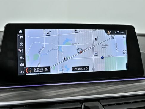 Used 2017 BMW 530i xDrive image 28