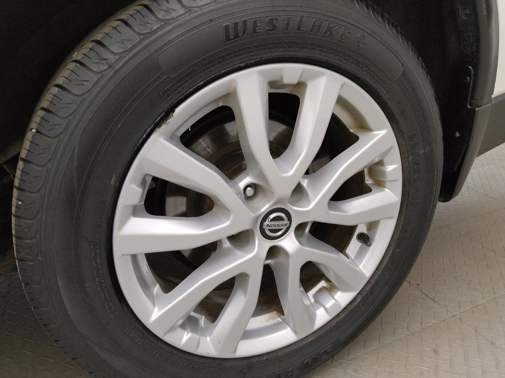 Used 2018 Nissan Rogue SV w/ Sun & Sound Touring Package AWD/4WD image 31