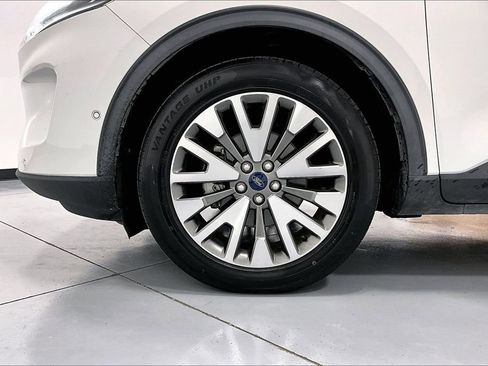 Used 2020 Ford Escape Titanium image 11