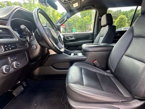 Used 2023 Chevrolet Tahoe LT w/ Luxury Package RWD image 18