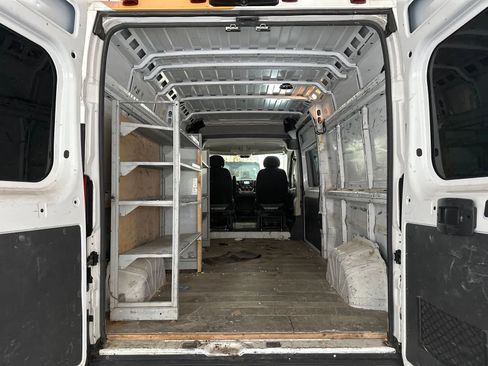 Used 2017 RAM ProMaster 2500 w/ Interior Convenience Group FWD image 8