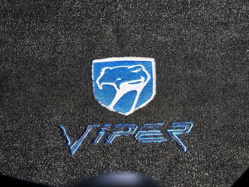 Used 1996 Dodge Viper GTS RWD image 32