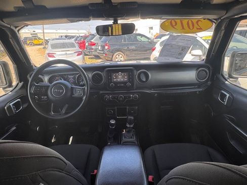 Used 2019 Jeep Wrangler Unlimited Sport AWD/4WD image 25