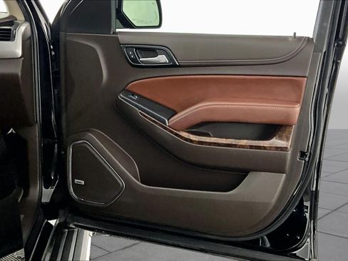 Used 2018 Chevrolet Tahoe Premier RWD image 21