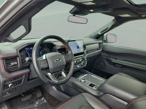Used 2022 Ford Expedition Limited RWD image 18