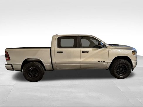 Used 2024 RAM 1500 Laramie AWD/4WD image 6