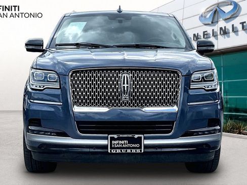 Used 2023 Lincoln Navigator L Reserve AWD/4WD image 4
