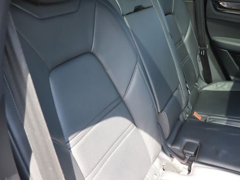 Used 2022 Porsche Cayenne AWD/4WD image 25