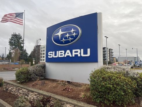 Used 2017 Subaru Impreza 2.0i Premium image 10