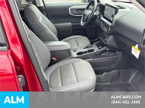 Used 2025 Ford Bronco Sport Badlands image 17