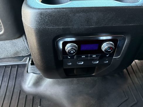 Used 2023 GMC Yukon XL Denali Ultimate image 15