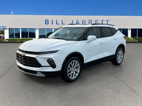 Used 2023 Chevrolet Blazer LT FWD image 3