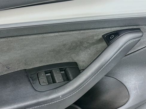 Used 2023 Tesla Model 3 Standard Range RWD image 15