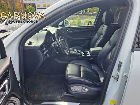 Used 2021 Porsche Macan S image 7