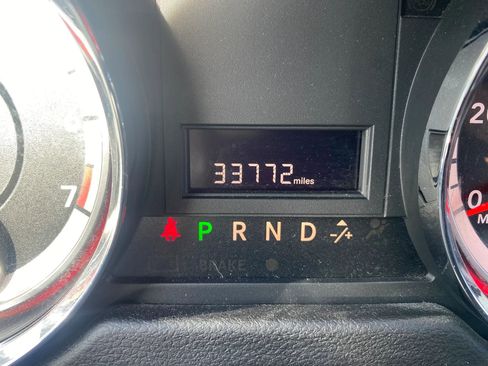Used 2018 Dodge Grand Caravan SE w/ UConnect Hands-Free Group FWD image 12