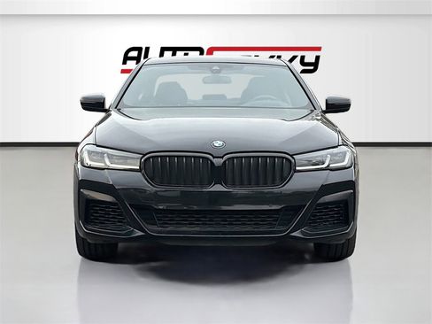 Used 2023 BMW 540i w/ M Sport Package image 2